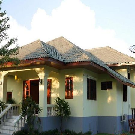 Oyo 769 Ban Thassanee Hotel Chiang Mai Buitenkant foto