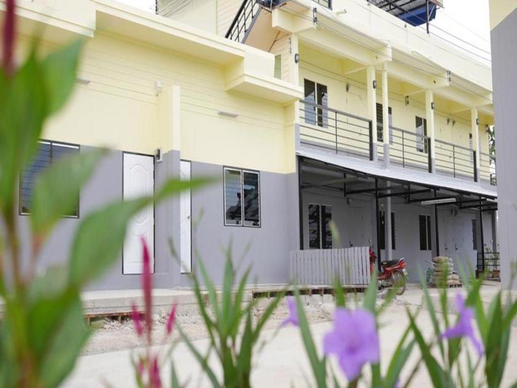 Oyo 769 Ban Thassanee Hotel Chiang Mai Buitenkant foto
