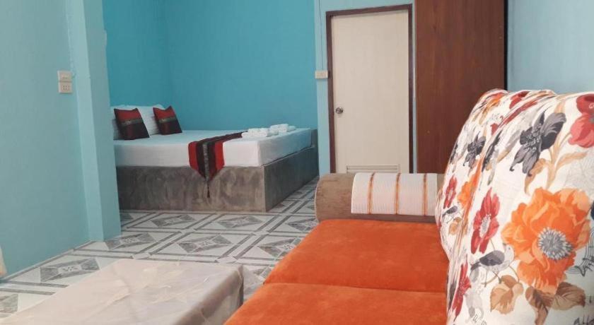 Oyo 769 Ban Thassanee Hotel Chiang Mai Buitenkant foto
